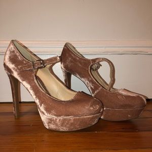 Gianni Bini pink velvet heels